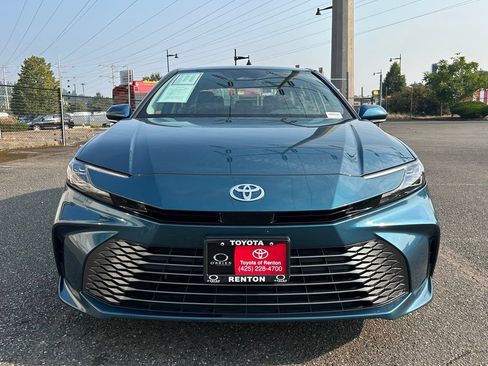 Certified 2025 Toyota Camry XLE FWD image 2