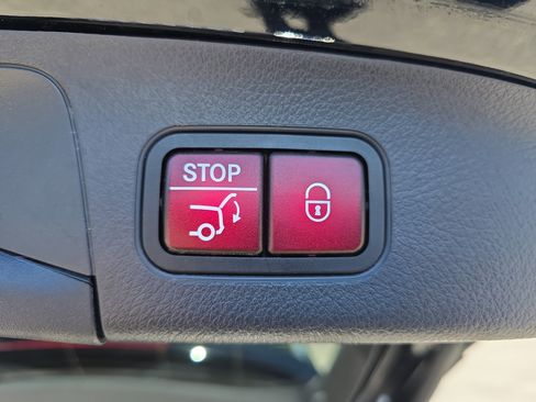 Used 2021 Mercedes-Benz GLA 250 4MATIC image 13