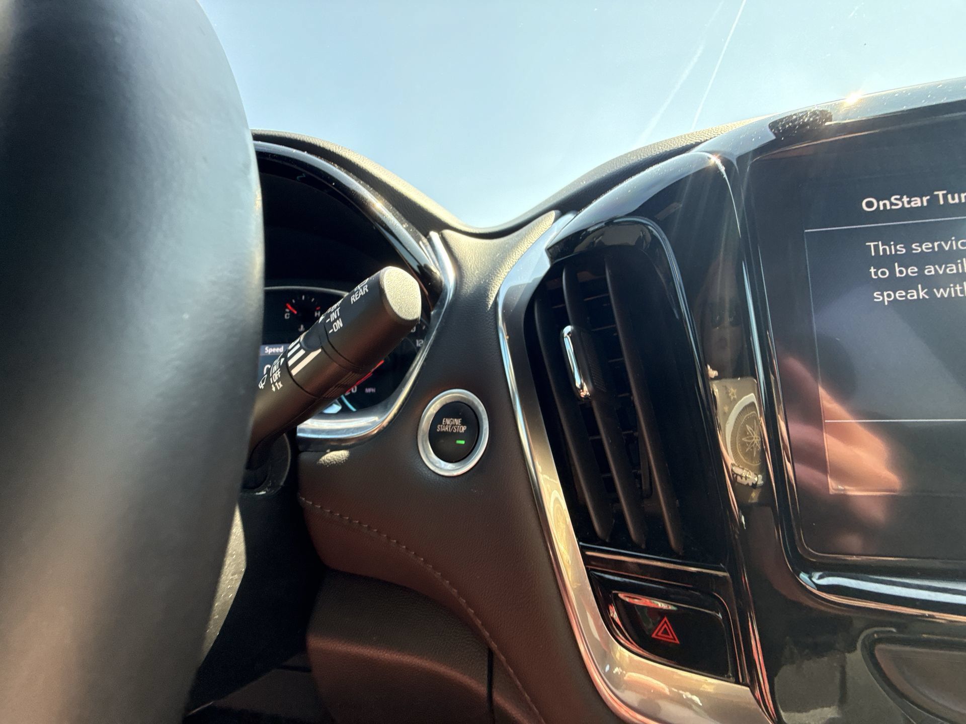 Used 2023 Chevrolet Traverse LT FWD image 23