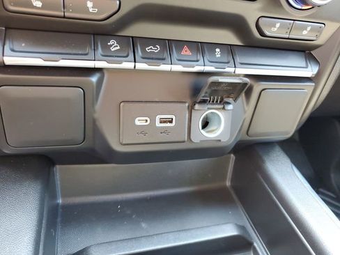 Used 2022 Chevrolet Silverado 1500 LT Trail Boss image 26