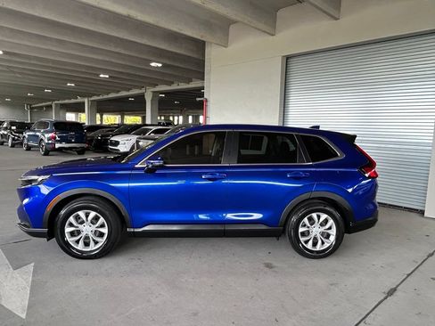 Used 2025 Honda CR-V LX image 2
