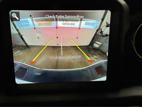 Used 2023 Jeep Gladiator Overland image 17