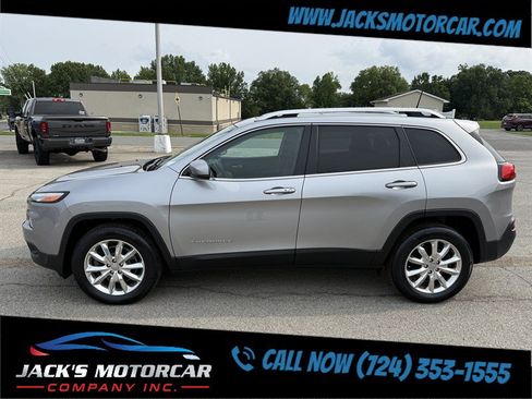 Used 2016 Jeep Cherokee Limited AWD/4WD image 4