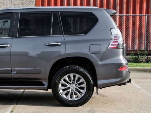 Used 2015 Lexus GX 460 w/ Premium Package AWD/4WD image 18