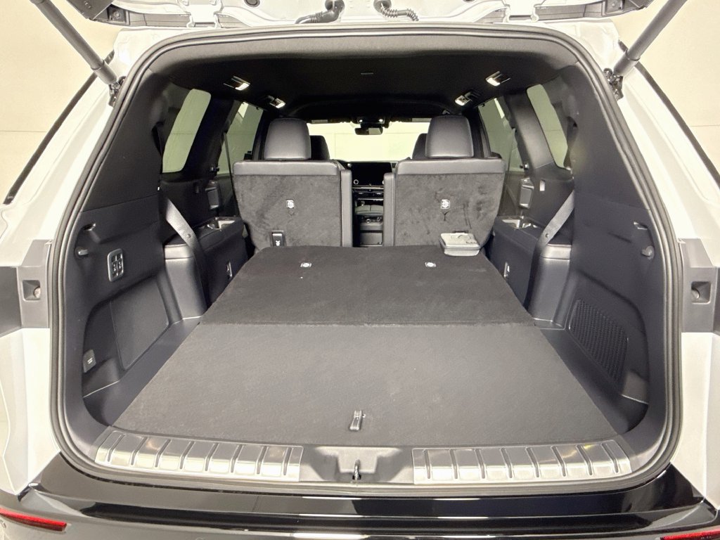 New 2026 Lexus TX 500h AWD w/ Technology Package image 30