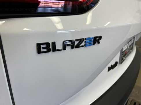 New 2025 Chevrolet Blazer EV LT w/ Midnight/Sport Edition image 32