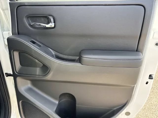 Certified 2025 Nissan Frontier SV w/ SV Convenience Package RWD image 22