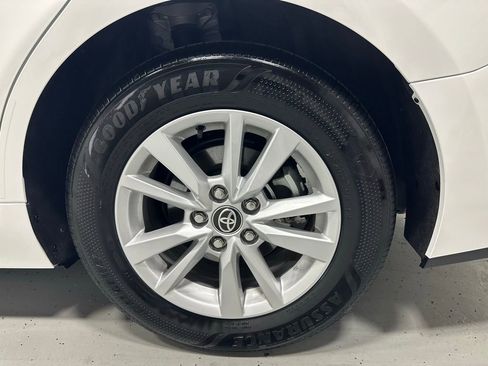 Used 2025 Toyota Camry LE image 64