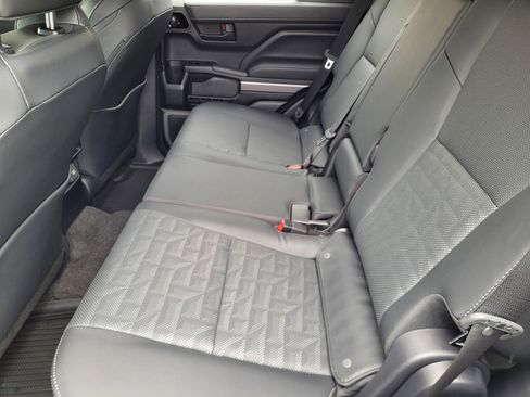 Used 2025 Toyota 4Runner TRD Off-Road Premium image 11