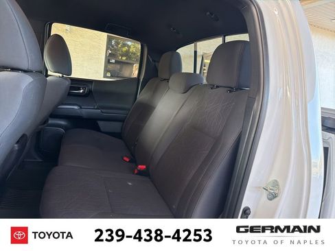 Used 2018 Toyota Tacoma TRD Sport w/ Technology Package image 17