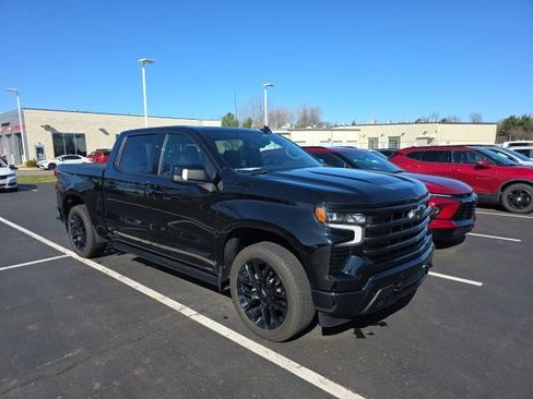 Used 2025 Chevrolet Silverado 1500 High Country w/ Midnight Edition image 4
