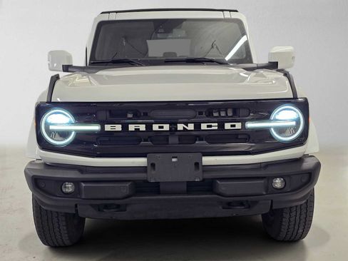 Used 2024 Ford Bronco Outer Banks AWD/4WD image 8
