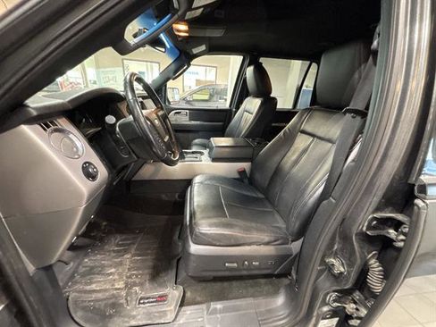 Used 2017 Ford Expedition EL XLT w/ Equipment Group 202A AWD/4WD image 18