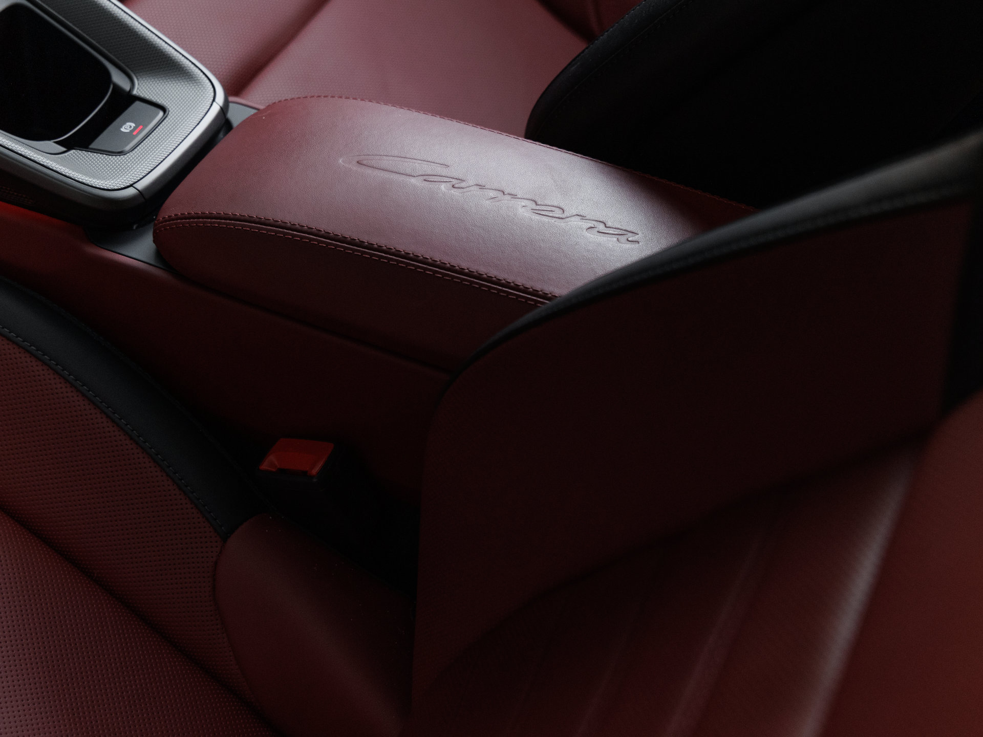 Certified 2025 Porsche 911 Carrera RWD image 25