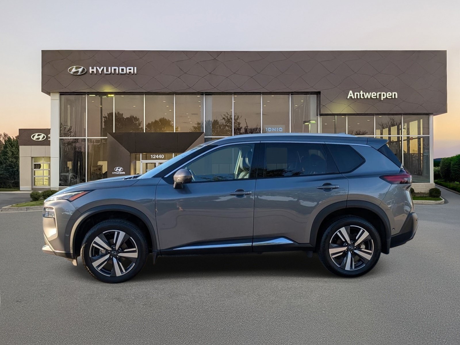 Used 2023 Nissan Rogue SL w/ SL Premium Package AWD/4WD image 6