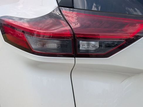 Used 2023 Nissan Rogue SV image 13