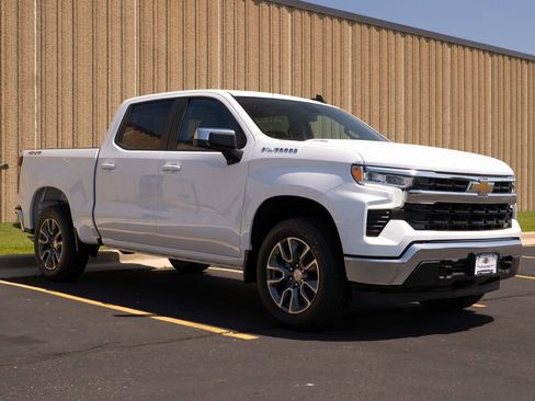 New 2025 Chevrolet Silverado 1500 LT image 2