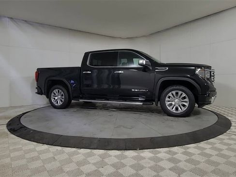 Used 2026 GMC Sierra 1500 Denali image 9