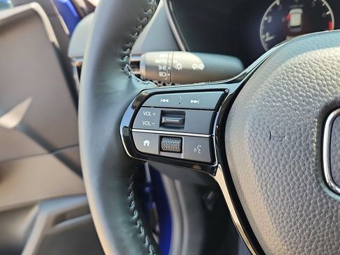 Used 2025 Honda CR-V EX-L image 16