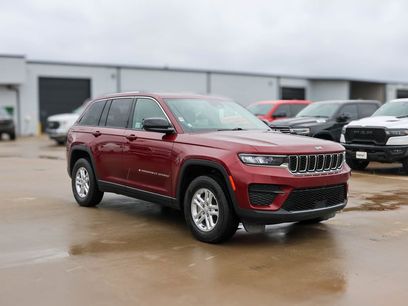 Used 2023 Jeep Grand Cherokee Laredo