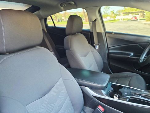 Used 2019 Chevrolet Volt LT image 27