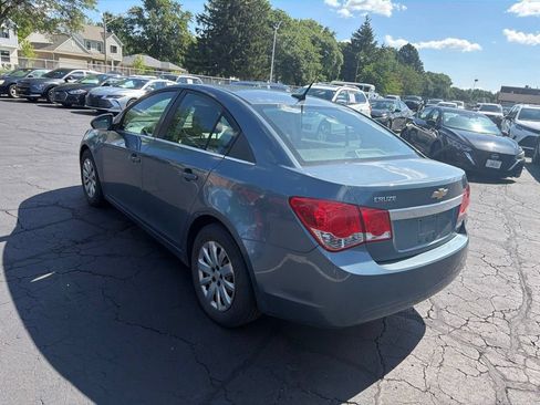Used 2012 Chevrolet Cruze LS FWD image 8
