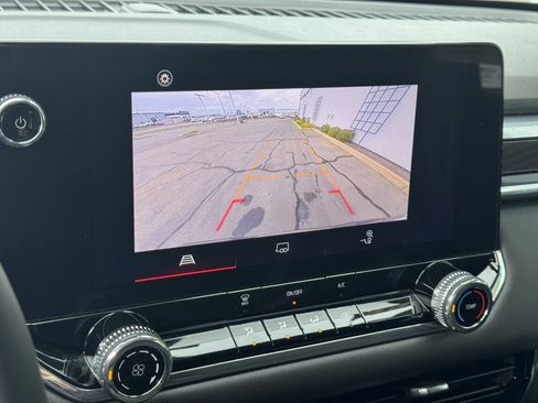 Used 2024 GMC Canyon Elevation w/ Trailering Package image 27