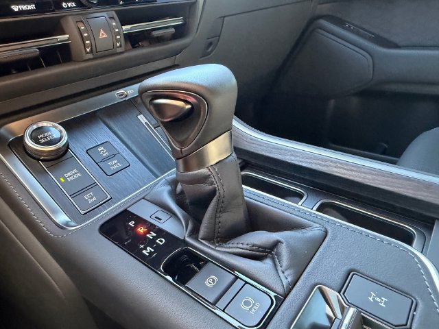 Used 2026 Lexus GX 550 w/ Accessory Package (2T) AWD/4WD image 26