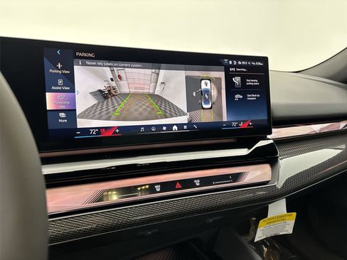 New 2026 BMW 550e xDrive w/ Premium Package image 30