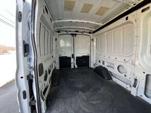 Used 2022 Ford Transit 250 Medium Roof image 29