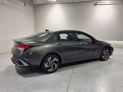 New 2025 Hyundai Elantra Sport FWD image 12