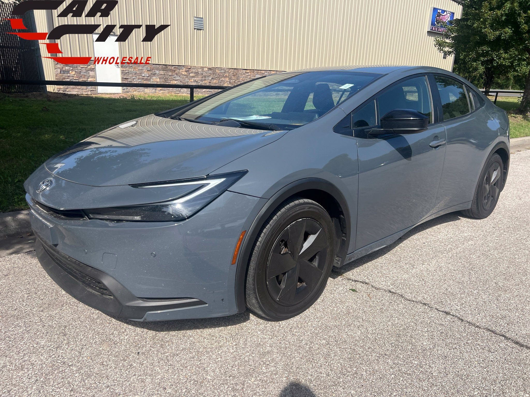 Used 2023 Toyota Prius LE FWD image 1
