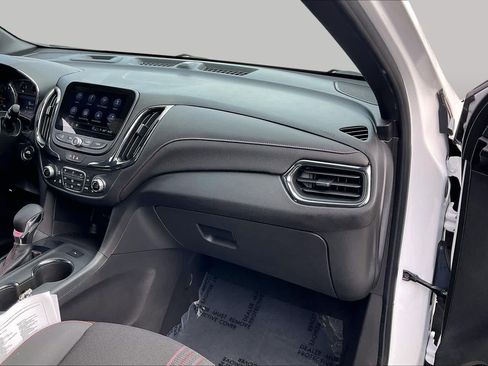 Used 2024 Chevrolet Equinox RS FWD image 18