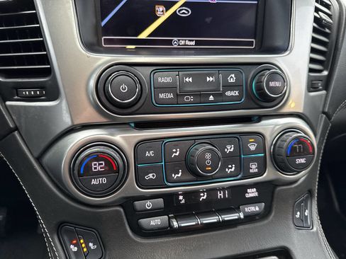 Used 2018 Chevrolet Suburban LT image 36