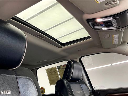 Used 2024 RAM 2500 Laramie w/ Cold Weather Group image 24