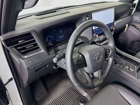 Certified 2025 Lexus GX 550 w/ Accessory Package (2T) AWD/4WD image 9
