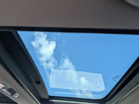 Used 2016 MINI Cooper Clubman image 14