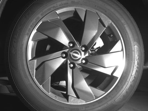 Used 2025 Nissan Rogue SV FWD image 14