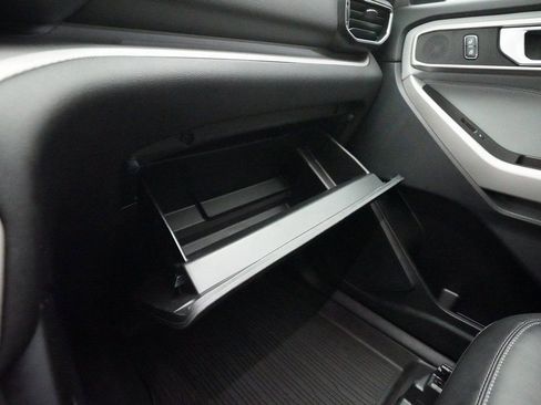 Used 2023 Ford Explorer XLT w/ Equipment Group 202A image 31