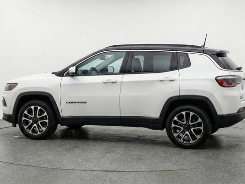 Used 2025 Jeep Compass Limited image 5