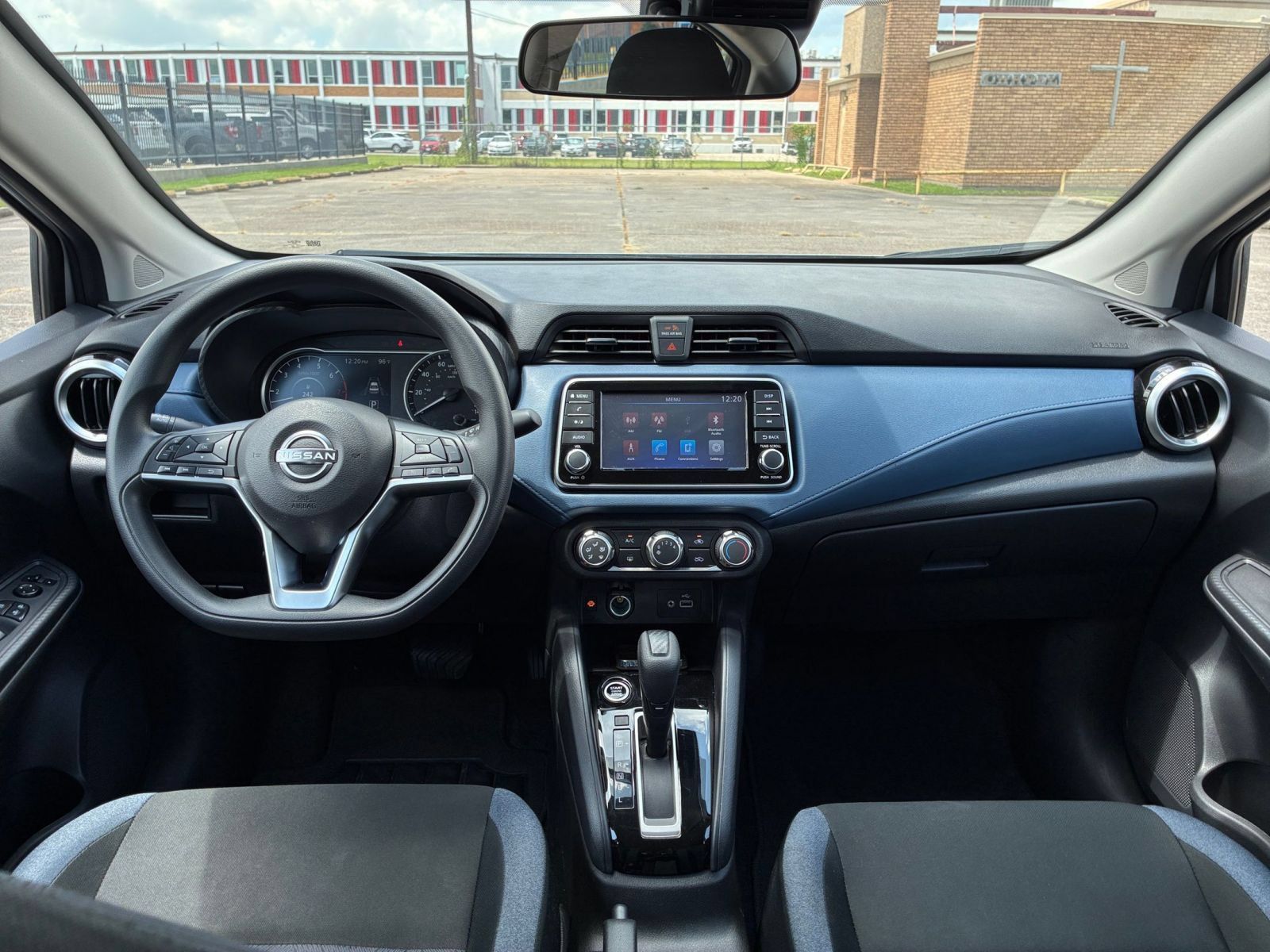 Used 2025 Nissan Versa SV FWD image 30