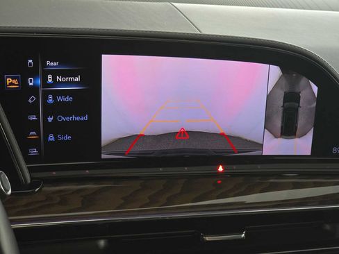 Certified 2024 Cadillac Escalade ESV Premium Luxury Platinum AWD/4WD image 36