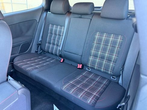 Used 2011 Volkswagen GTI 2-Door image 15