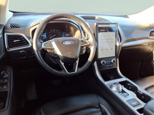 Used 2024 Ford Edge SEL AWD/4WD image 5