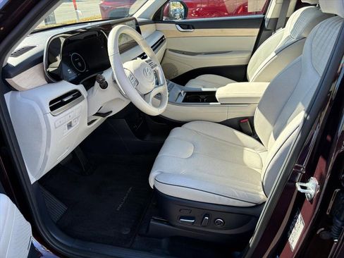 Used 2024 Hyundai Palisade Limited image 17