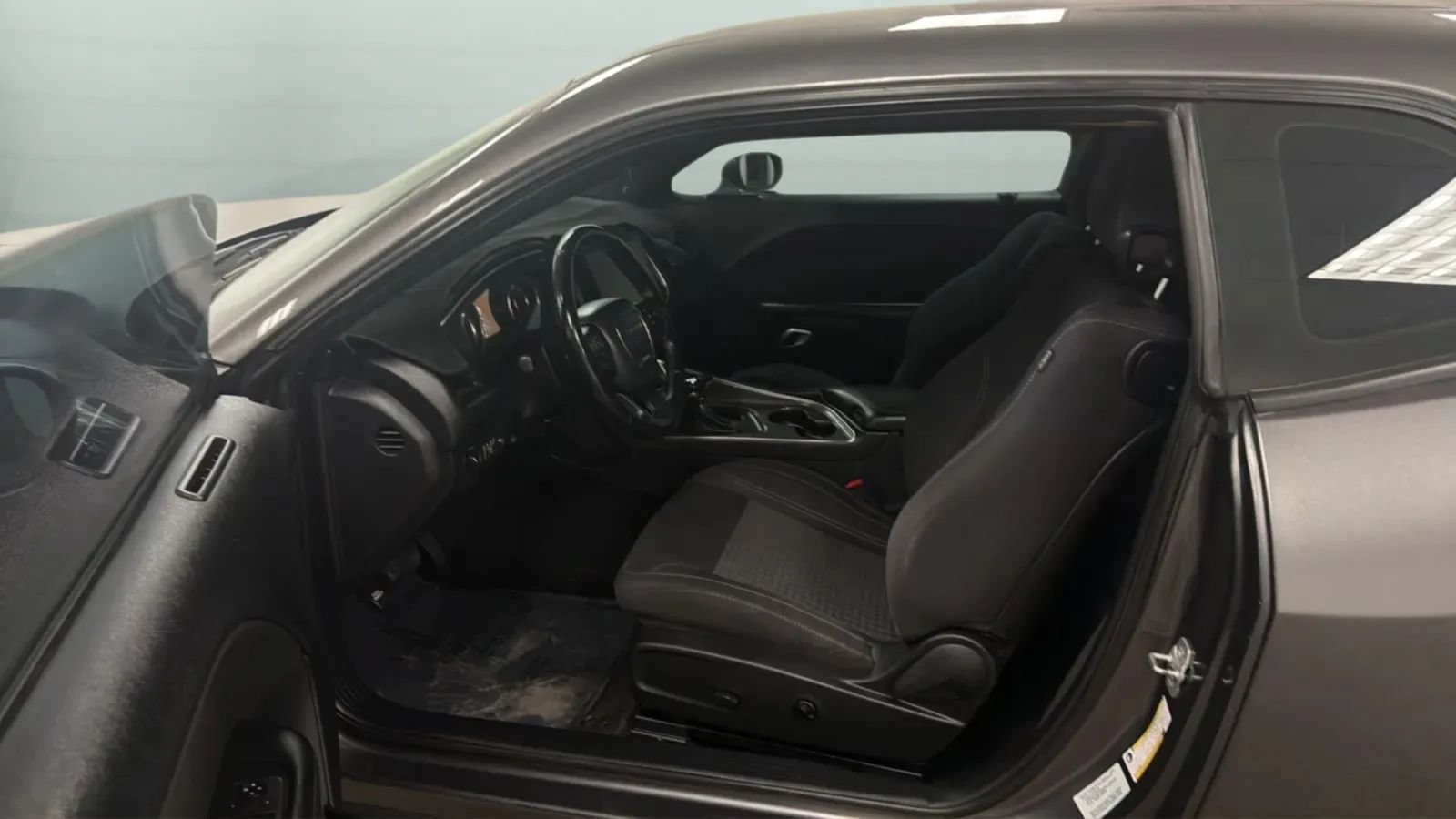 Used 2016 Dodge Challenger SXT RWD image 20