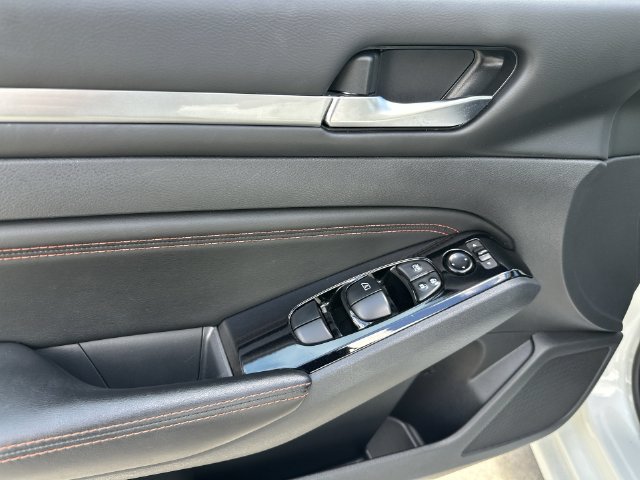 Used 2023 Nissan Altima 2.5 SR AWD/4WD image 24