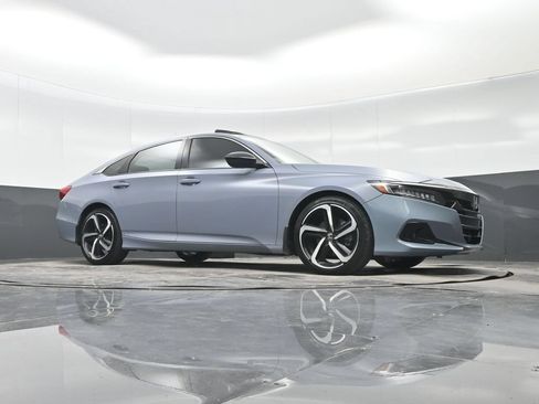 Used 2022 Honda Accord Sport image 32