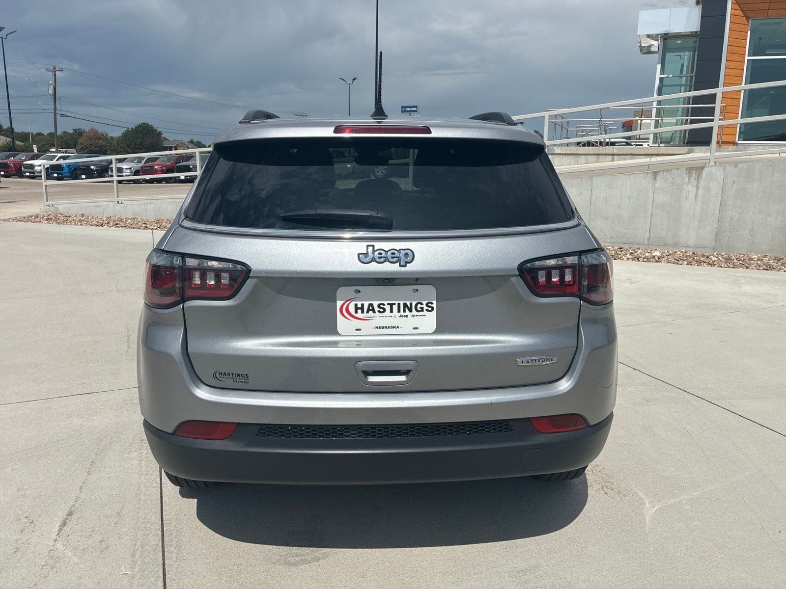 Used 2022 Jeep Compass Latitude w/ Convenience Group FWD image 4