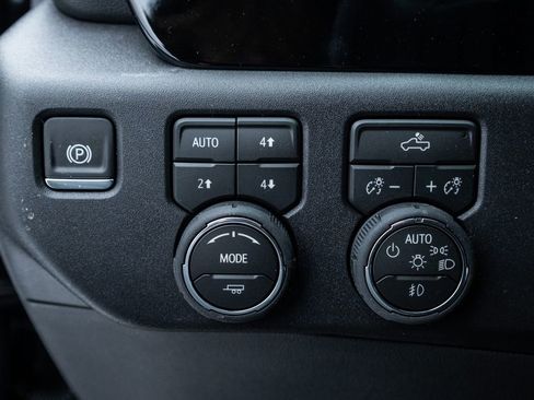 New 2026 Chevrolet Silverado 1500 LT Trail Boss w/ Convenience Package II image 23